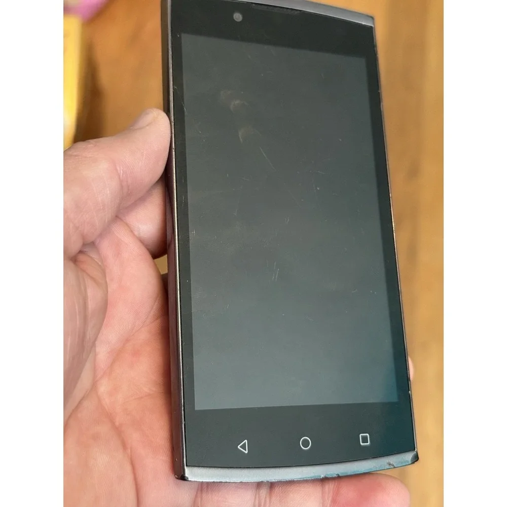 UMX U693CL No Power ,‎ ( Parts Phone )